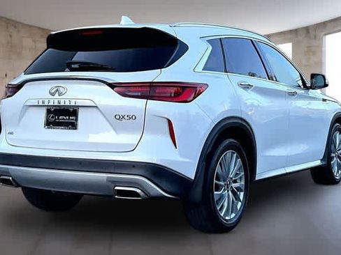 Used 2023 INFINITI QX50 Luxe AWD/4WD image 5