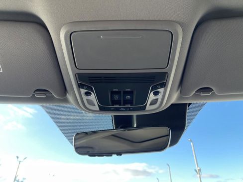 Used 2023 Honda Ridgeline RTL image 11