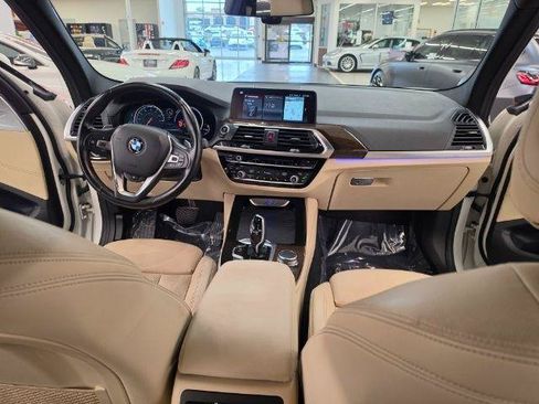 Used 2018 BMW X3 xDrive30i w/ Executive Package AWD/4WD image 16