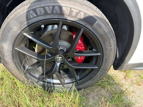 Used 2019 Alfa Romeo Stelvio w/ Nero Edizione RWD image 8
