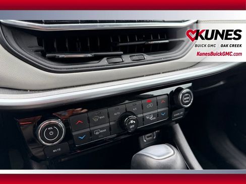 Used 2025 Jeep Compass Limited AWD/4WD image 15