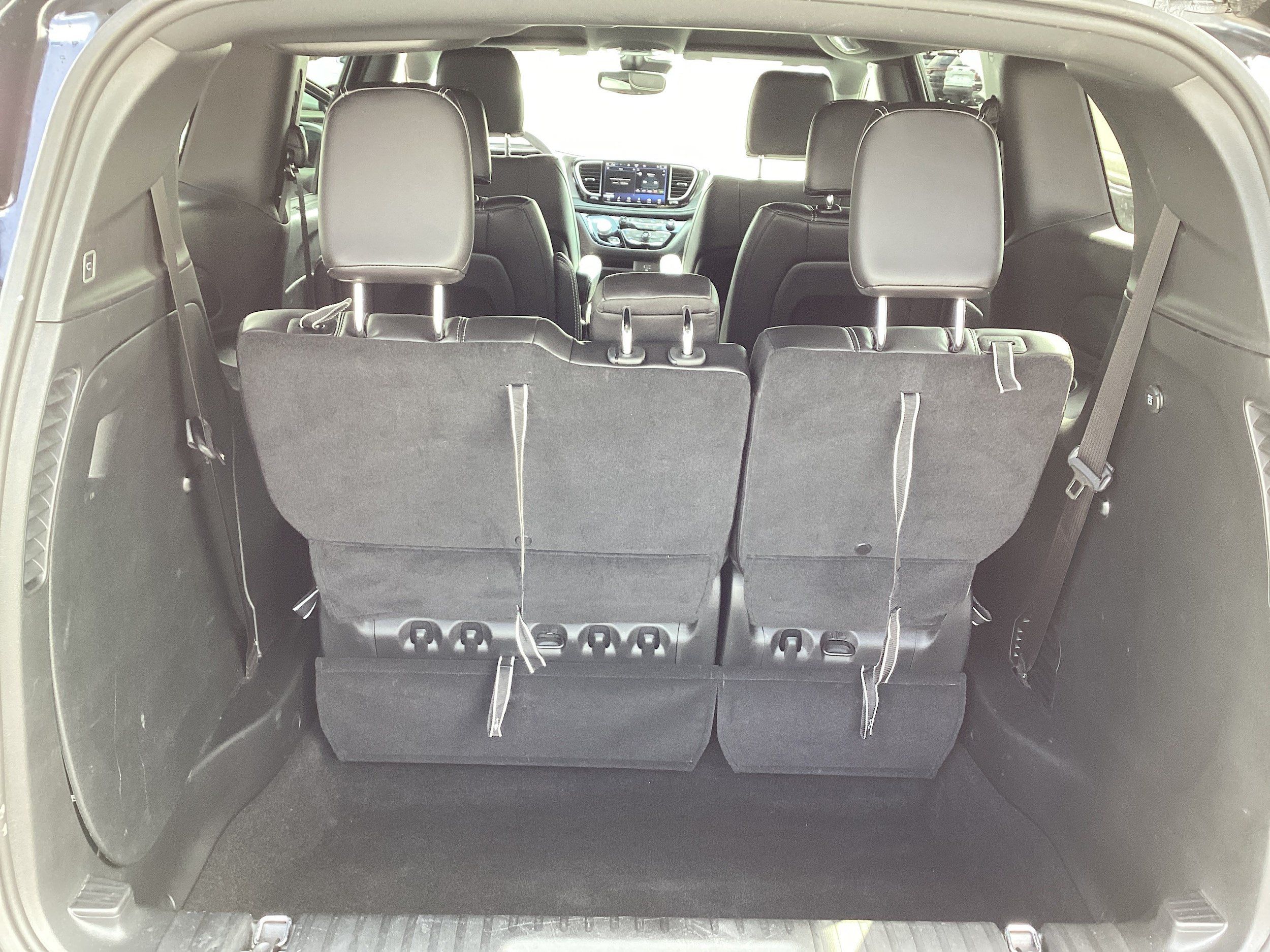Used 2026 Chrysler Pacifica Select FWD image 15