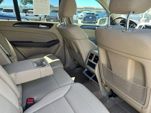 Used 2015 Mercedes-Benz ML 350 4MATIC image 19