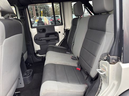 Used 2007 Jeep Wrangler X image 12