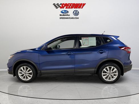 Used 2022 Nissan Rogue Sport S image 4