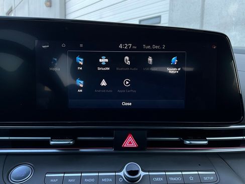 Used 2025 Hyundai Elantra SEL image 33