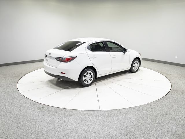 Used 2019 Toyota Yaris L FWD image 27