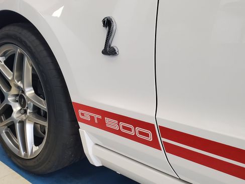 Used 2013 Ford Mustang Shelby GT500 RWD image 10