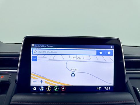 Used 2021 Chevrolet Suburban RST w/ Rear Media and Nav Package image 6