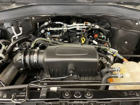 Used 2023 Ford Explorer XLT RWD image 32