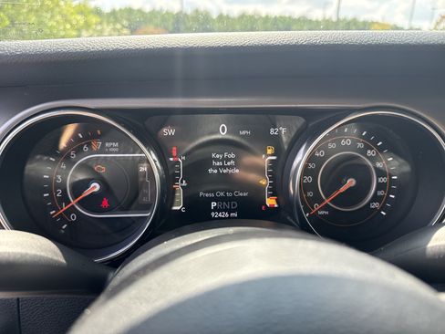 Used 2020 Jeep Wrangler Sport AWD/4WD image 23