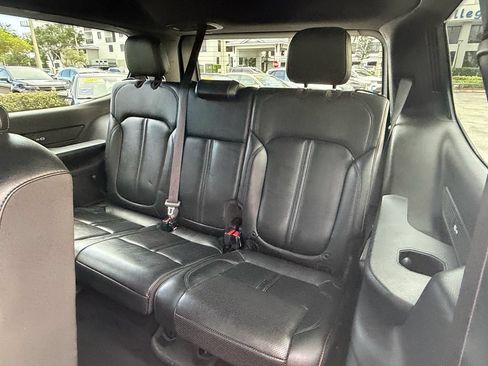 Used 2022 Jeep Wagoneer Series II RWD image 11