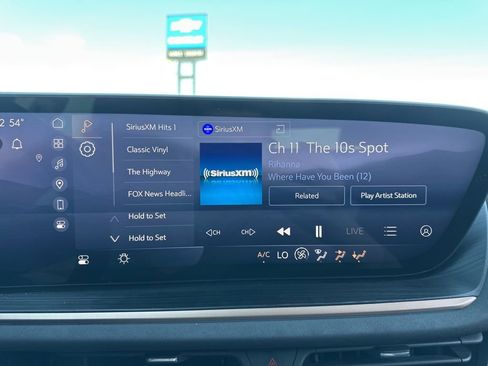 Used 2024 Buick Envision Sport Touring image 38