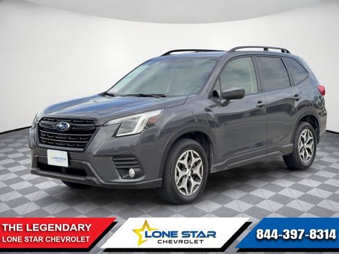 Used 2023 Subaru Forester Premium AWD/4WD image 1