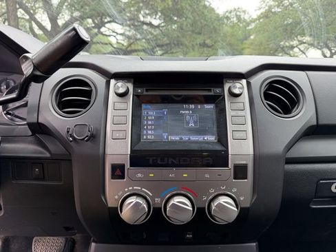 Used 2015 Toyota Tundra SR w/ Tow Package RWD image 8