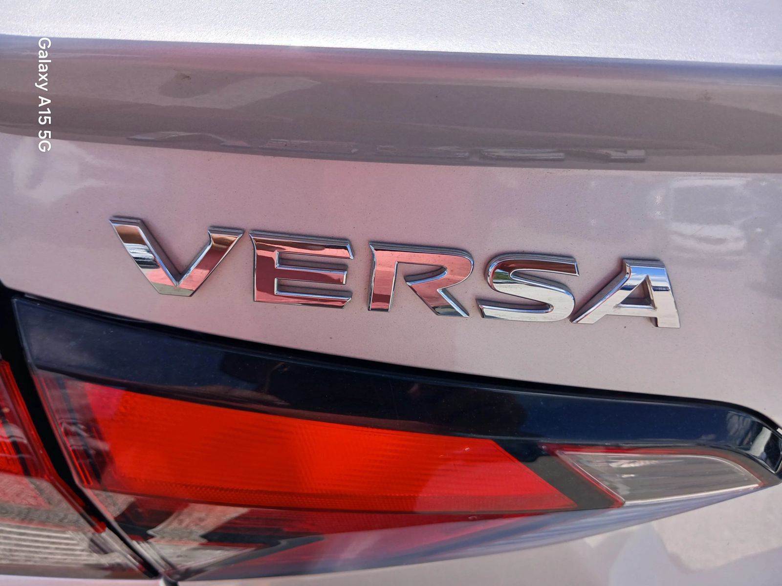 Used 2020 Nissan Versa SR w/ Convenience Package FWD image 13