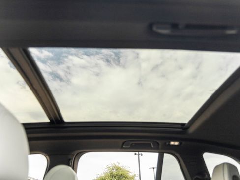 Used 2023 BMW X5 sDrive40i w/ M Sport Package image 25