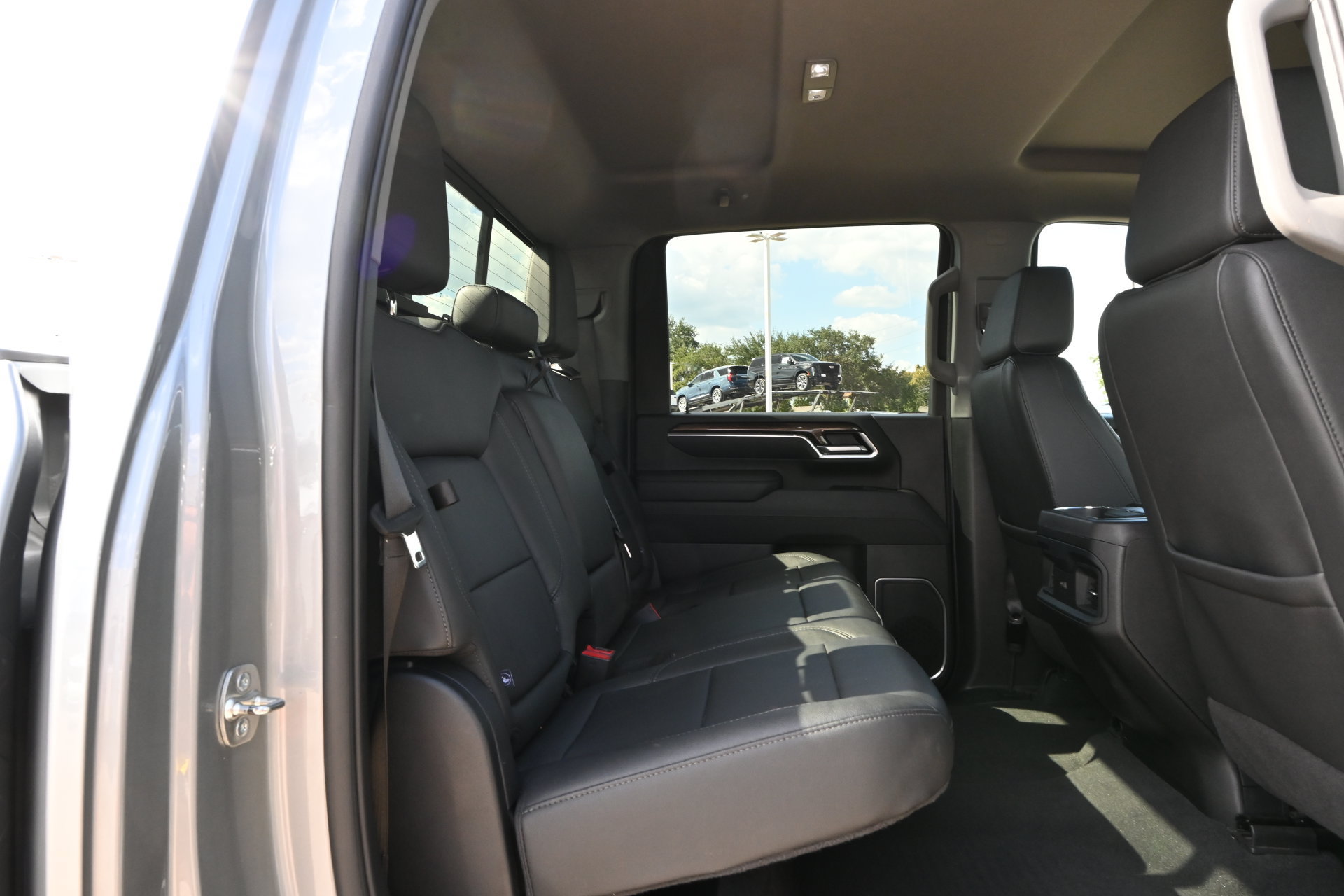 Used 2025 Chevrolet Silverado 3500 LT AWD/4WD image 23