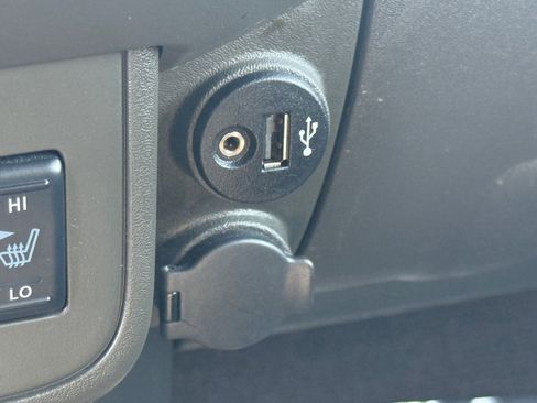 Used 2020 Nissan Frontier SV image 23