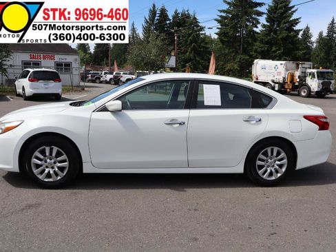 Used 2016 Nissan Altima 2.5 S w/ Power Driver Seat Package FWD image 5