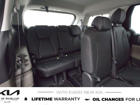 New 2026 Kia Carnival EX image 14