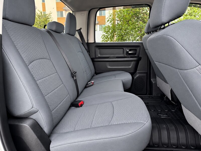 Used 2018 RAM 2500 Tradesman w/ Chrome Appearance Group AWD/4WD image 17