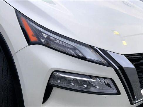 Used 2023 Nissan Rogue SV FWD image 24