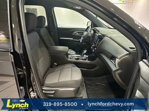 Used 2023 Chevrolet Traverse LT w/ Midnight/Sport Edition image 6