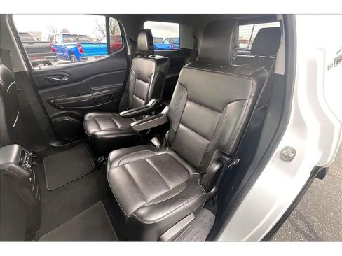 Used 2018 GMC Acadia SLT image 26