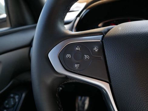 Used 2023 Chevrolet Traverse LT FWD image 20