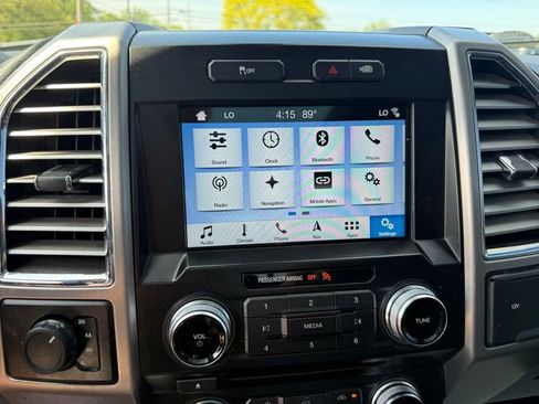 Used 2016 Ford F150 Platinum w/ Equipment Group 701A Luxury AWD/4WD image 39