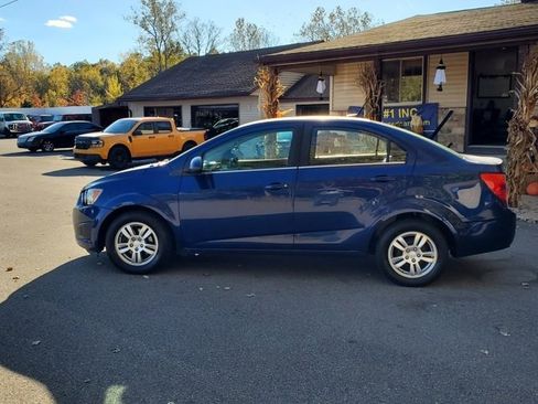 Used 2013 Chevrolet Sonic LT image 3