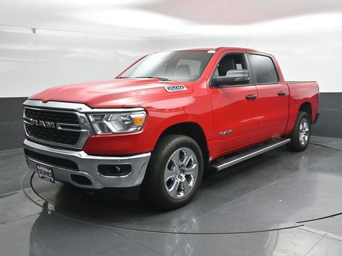 Used 2023 RAM 1500 Big Horn AWD/4WD image 7
