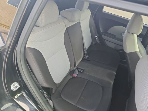 Used 2017 Kia Soul Base w/ Convenience Package image 11