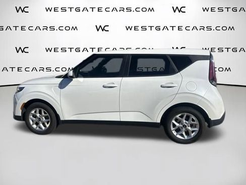 Used 2023 Kia Soul LX w/ LX Technology Package FWD image 37