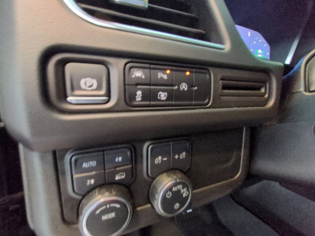 Used 2023 Chevrolet Tahoe RST w/ Luxury Package AWD/4WD image 13