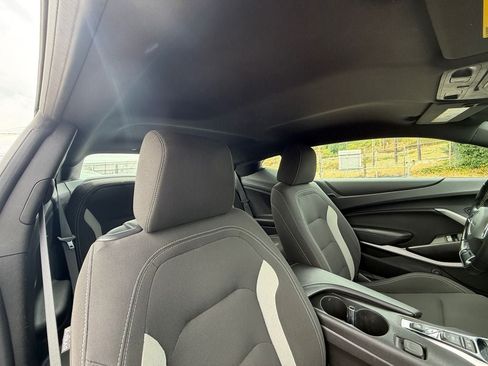 Used 2022 Chevrolet Camaro LS RWD image 27