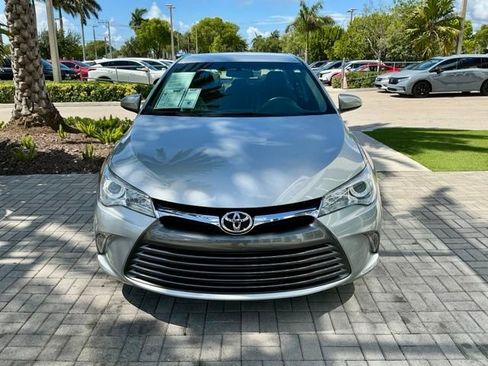 Used 2016 Toyota Camry XLE FWD image 2