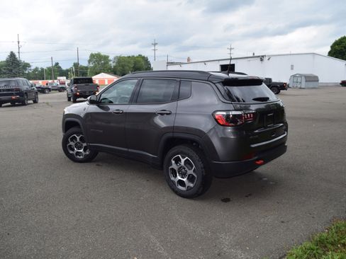 Used 2022 Jeep Compass Trailhawk w/ Trailhawk Convenience Group image 5