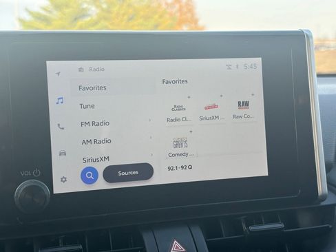 Used 2025 Toyota RAV4 XLE image 21