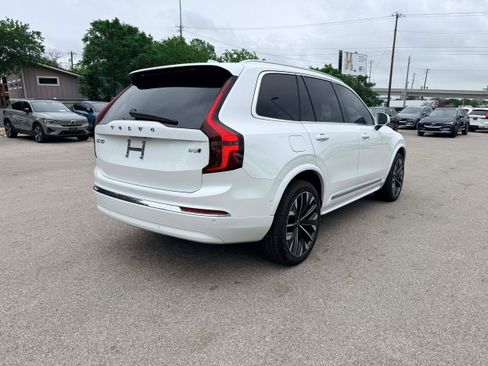 Certified 2025 Volvo XC90 B5 Plus AWD/4WD image 6