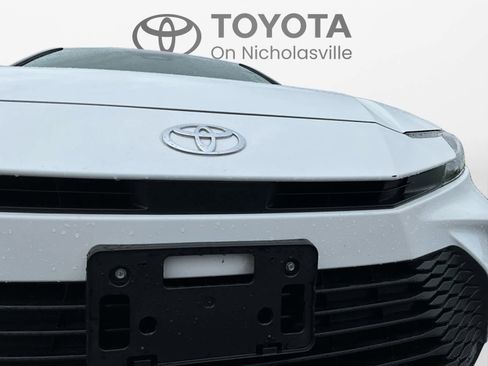 Used 2025 Toyota Camry LE image 17