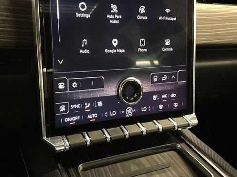 Used 2025 GMC Sierra EV Denali image 42