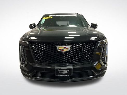 Certified 2025 Cadillac Escalade ESV Sport AWD/4WD image 17