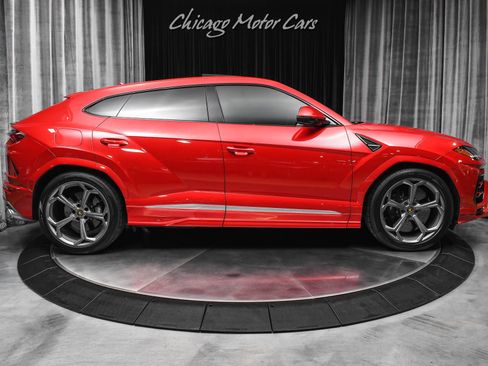 Used 2021 Lamborghini Urus AWD/4WD image 45