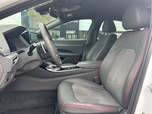 Used 2021 Hyundai Sonata SEL Plus image 2