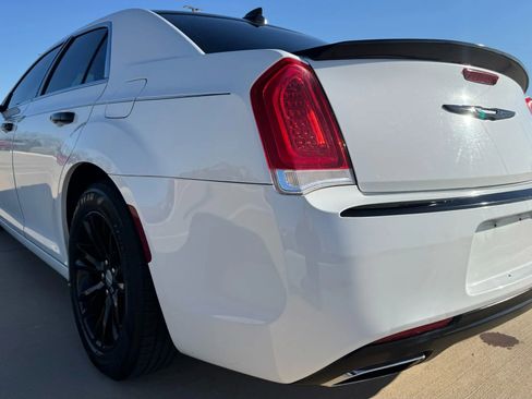 Used 2017 Chrysler 300 Limited w/ Value Package image 14