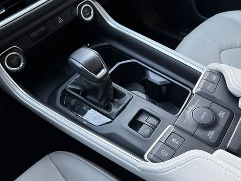 Used 2025 Toyota Grand Highlander AWD image 26