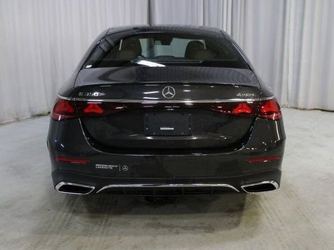 Used 2024 Mercedes-Benz E 350 4MATIC Sedan image 5