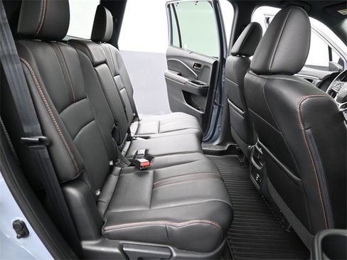 Used 2023 Honda Passport TrailSport image 12